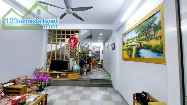 NGUYỄN NGỌC VŨ💥59M2 x 4T💥MT 4M💥11.9 TỶ💥NGÕ THÔNG💥NHÀ DÂN XÂY CHẮC CHẮN💥KD NHỎ