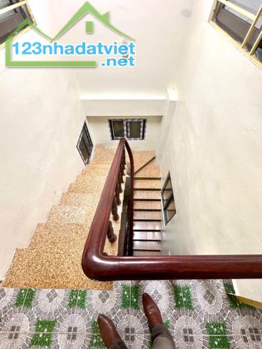 Bán nhà phố Lê Thanh Nghị - Bách Khoa - 52m2 x 5 Tầng - 8 phòng - MT 4.8m - NGÕ THÔNG - 1