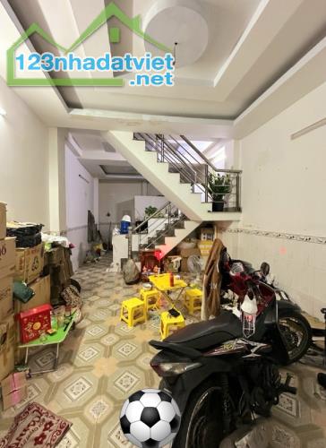 Giảm 200tr. Bán gấp nhà Lê Văn Quới, đường 8m, 44m2 2 tầng còn 4.6 tỷ - 1