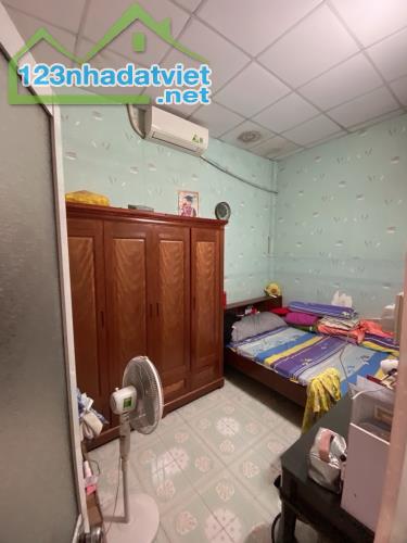 Bán nhà trệt, lầu - 64.8m2-(4,3 x 15) hẻm 8m xe tải chợ Rạch Ông đường Nguyễn Thị Tần - 1