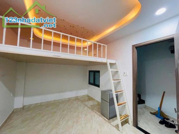 Quá Hot...CHDV ngay chợ Gò Vấp- 5 tầng,xe hơi vào nhà,sẵn dòng tiền ~600 triệu/năm.Nguyễn - 3