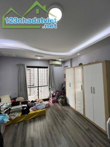 QUẬN 10, BÁN NHÀ 2 TẦNG, 48m2, SÁT MT NGUYỄN KIM, GẦN CHỢ NHẬT TẢO, NHỈNH 6 TỶ - 3