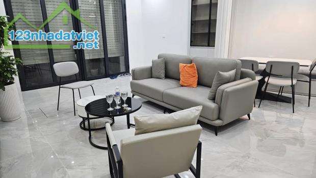 Bán nhà Phú Mỹ, Mỹ Đình, 46m2, mặt tiền 4.5m, 4PN, full nội thất, 8.3 tỷ
