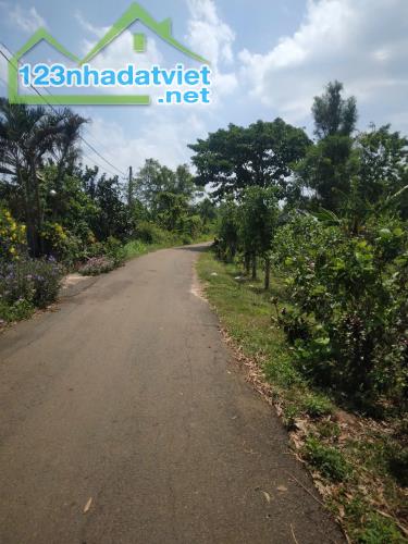 \ Bán đất 4 sào Kim Long Châu Đức – view suối cực đẹp, gần chợ, giá chỉ 3 tỷ, sổ riêng