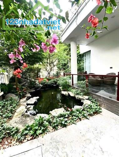 BIỆT THỰ - LÔ GÓC - MẶT SÔNG - BỂ BƠI RIÊNG - THANG MÁY - VINHOME RIVERSIDE - LONG BIÊN. C - 3