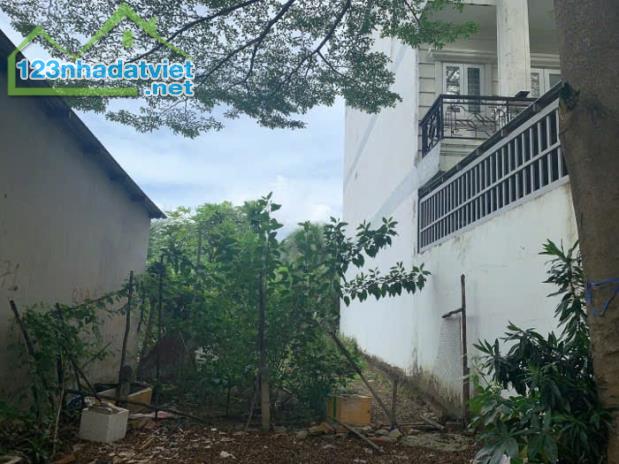 Với 3,xt.ii - có hơn 80m2 Đất thổ cư - Gần Thạnh Lộc 16 - Quận 12 - Hẻm ô tô