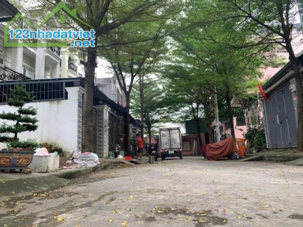 Với 3,xt.ii - có hơn 80m2 Đất thổ cư - Gần Thạnh Lộc 16 - Quận 12 - Hẻm ô tô - 1