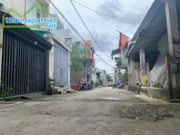 Với 3,xt.ii - có hơn 80m2 Đất thổ cư - Gần Thạnh Lộc 16 - Quận 12 - Hẻm ô tô - 2