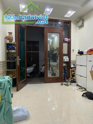 BÁN NHÀ QUẬN 10, 2 TẦNG, 46m2, HXH, SÁT MẶT TIỀN, GẦN SÂN VĐ THỐNG NHẤT, 6,5 TỶ - 1