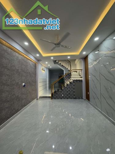 NHÀ ĐẸP THẠCH LAM – XE HƠI TRÁNH NHAU – 4 TẦNG – 4PN – CHỈ 7.4 TỶ! - 1