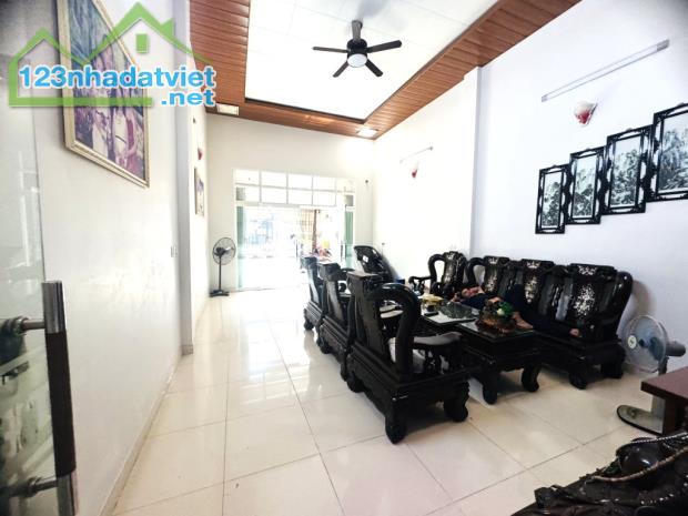 CẦN BÁN GẤP NHÀ MT ĐƯỜNG QUÁCH HỮU NGHIÊM, TÂN PHÚ, 125 M2, 2 LẦU CHỈ 12,8 TỶ. - 1