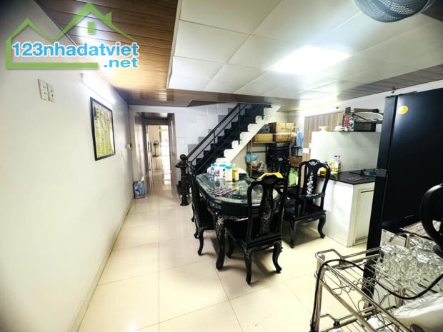 CẦN BÁN GẤP NHÀ MT ĐƯỜNG QUÁCH HỮU NGHIÊM, TÂN PHÚ, 125 M2, 2 LẦU CHỈ 12,8 TỶ. - 2