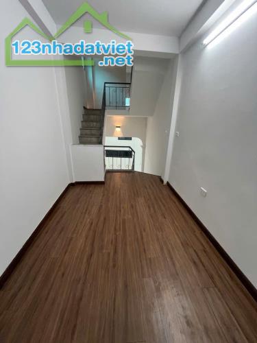 TRƯƠNG ĐỊNH-DT38M x 5 TẦNG, QUANH 5 TỶ-Ô TÔ QUA NHÀ- LÔ GÓC-2 THOÁNG-FULL NỘI THẤT - 2