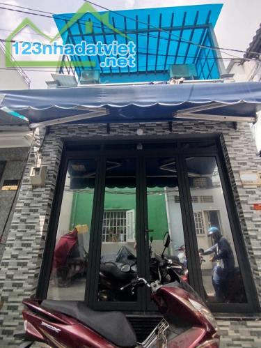 BÁN GẤP NHÀ ĐẸP, ÂU DƯƠNG LÂN – TRUNG TÂM Q8 – HẺM XE HƠI – GIÁP Q1, Q5, Q4, Q7 - 41M2 –