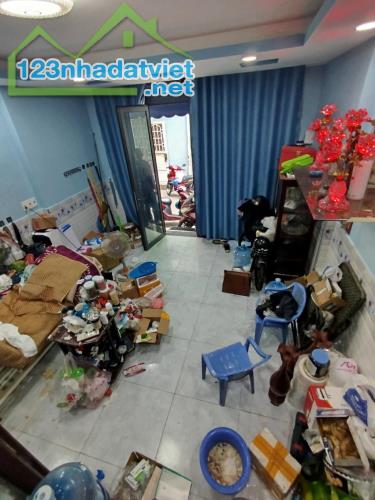 BÁN GẤP NHÀ ĐẸP, ÂU DƯƠNG LÂN – TRUNG TÂM Q8 – HẺM XE HƠI – GIÁP Q1, Q5, Q4, Q7 - 41M2 – - 3