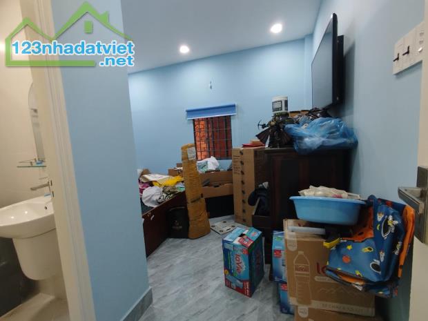 BÁN GẤP NHÀ ĐẸP, ÂU DƯƠNG LÂN – TRUNG TÂM Q8 – HẺM XE HƠI – GIÁP Q1, Q5, Q4, Q7 - 41M2 – - 4
