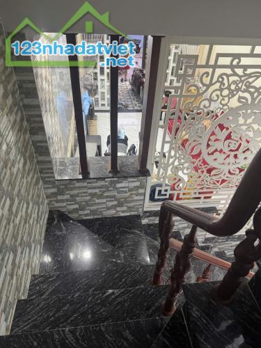 Bình Tân,hẻm ô tô, Nhà mới đẹp 4 tầng 72M2, gần MT, giá rẻ. - 1