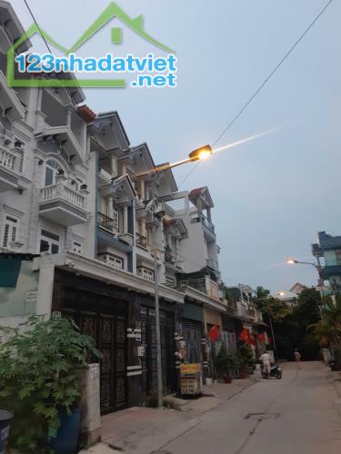 Bình Tân,hẻm ô tô, Nhà mới đẹp 4 tầng 72M2, gần MT, giá rẻ. - 3