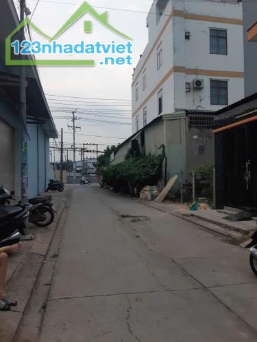 Bình Tân,hẻm ô tô, Nhà mới đẹp 4 tầng 72M2, gần MT, giá rẻ. - 4