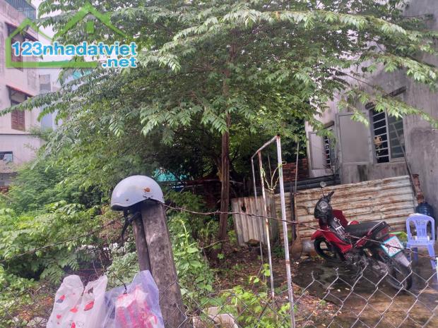 Bán đất Nguyễn Văn Tăng, Long Thạnh Mỹ,  Quận 9, 526m2, full thổ, HXH, Lô góc giá chỉ 20 - 1