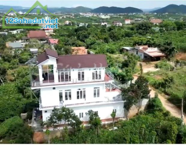 BÁN GẤP NHÀ VƯỜN GẦN ĐÀ LẠT - 4,5 tỷ - rộng 3656m2 - có 400m2 thổ cư - 4