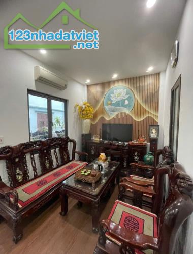Bán nhà vị trí VIP ngõ 105 Xuân La, Tây Hồ. Phân lô, Ô tô Tránh. Kinh doanh. 60m. 19 tỷ - 2