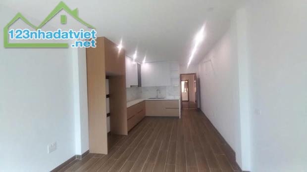 Nhà đẹp Ô Tô 7 chỗ đỗ cổng, Thang máy. Xuân Đỉnh hàng xóm Kosmo, Xuân La, 50m.14 tỷ - 3