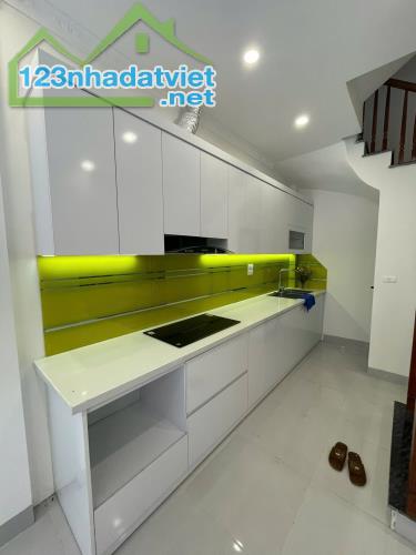 Bán Nhà Phố Tây Sơn 39,25m2 6 Tầng Ô Tô Qua Nhà Giá Chỉ Nhỉnh 7 Tỷ - 2
