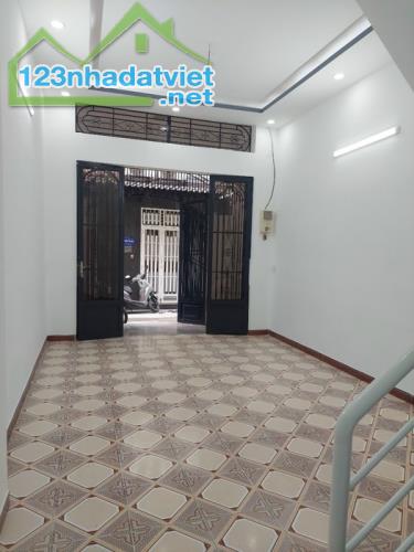 TÂN PHÚ -CÁCH MẶT TIỀN CHỈ 20M - 3 TẦNG BTCT NGAY KHU CHỢ VẢI SẦM UẤT.