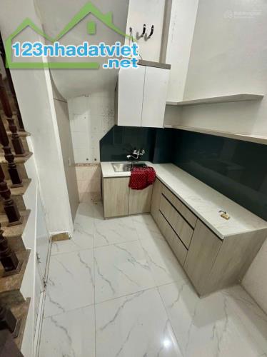 Siêu phẩm Tôn Đức Thắng, nhà 5 tầng, 3PN, full nội thất, trung tâm Đống Đa, giá chỉ 5.5 tỷ - 2