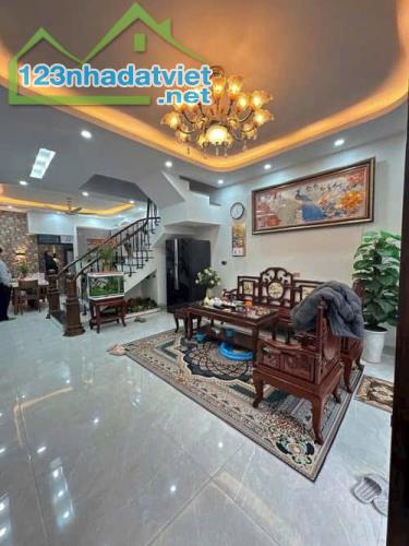 Hót đây! Nh.à đẹp, gi.á rẻ kịck sàn do chủ vỡ... Ở phố Thượng Thanh