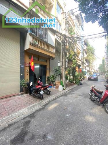 Bán nhà phân lô VIP Mạc Thái Tổ, Cầu Giấy – 40m² – 4 tầng – Ô tô tránh – Giá 15 tỷ