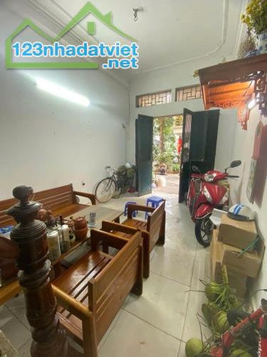 Bán nhà phân lô VIP Mạc Thái Tổ, Cầu Giấy – 40m² – 4 tầng – Ô tô tránh – Giá 15 tỷ - 1