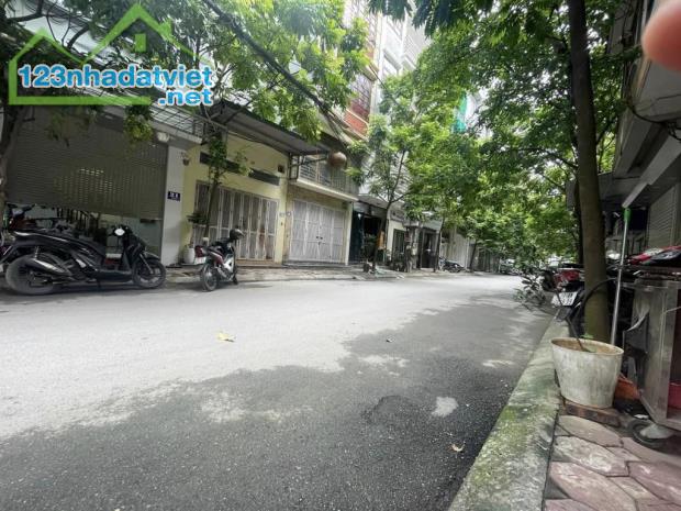 ⚜️ Phân lô Ô tô tránh Chiến Thắng, Văn Quán, Hà Đông 35m2 4T MT 3.5m, Giá cực tốt Chỉ 9.2