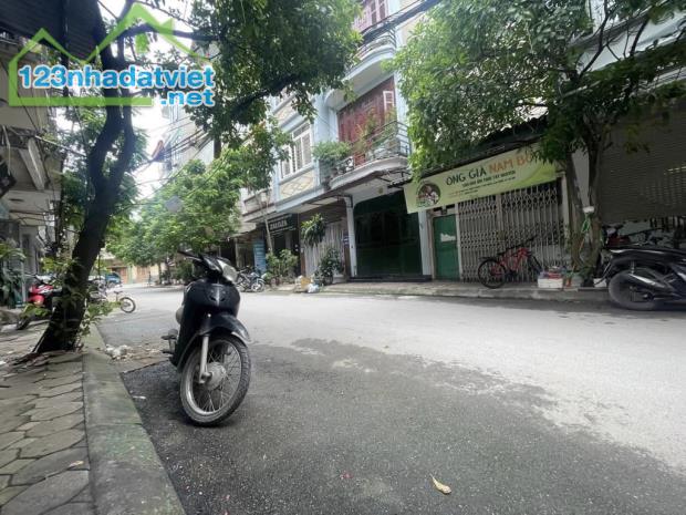 ⚜️ Phân lô Ô tô tránh Chiến Thắng, Văn Quán, Hà Đông 35m2 4T MT 3.5m, Giá cực tốt Chỉ 9.2 - 4