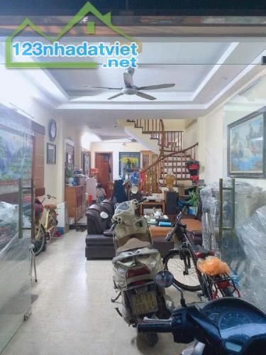 Bán nhà Mạc Thái Tổ, Cầu Giấy – 50m² x 5 tầng – Phân lô ô tô tránh – Vỉa hè – GIÁ 23 tỷ TL - 3