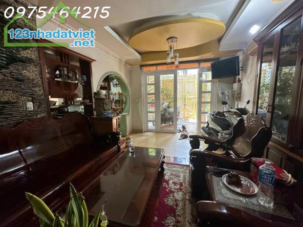 BÁN GẤP BIỆT THỰ CAO CẤP – HẺM VIP HUỲNH TẤN PHÁT, QUẬN 7 – GIÁ TỐT CHÍNH CHỦ - 2