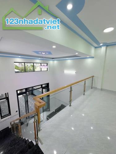 🏠🌟 Bán Nhà Đẳng Cấp Tại Đặng Tiến Đông, Thịnh Quang, Đống Đa - Chỉ 40 Tỷ  💎 - 2