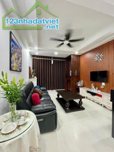 Cần bán gấp siêu phẩm phân lô vỉa hè ô tô tránh, kinh doanh Thụy Phương 42m2, 5T, nhà mới - 5