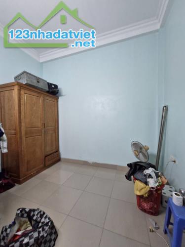 SIÊU PHÂM NHÀ CÀN BÁN NHANH, HUYỀN KỲ PHÚ LƯƠNG, HÀ ĐÔNG ,HÀ NỘI,

 RA ĐƯỜNG Ô TÔ TRÁNH - 2