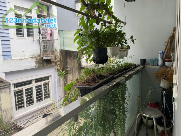 3010 – Bán nhà đường 3/2 Ph.12, DT 50m2 3 tầng BTCT, sổ riêng A4, NHỈNH 8.3 tỷ TL - 1