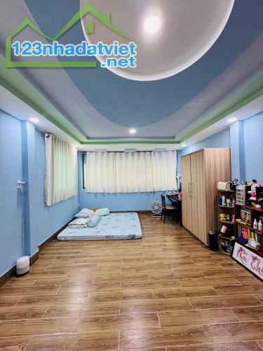 CHỦ GẤP BÁN GIẢM CHÀO 1 TỶ --HƯƠNG LỘ 2 --73M2--HXT--GIÁ CHỈ :5.15 TỶ (TL) - 5