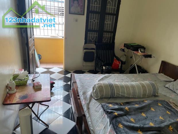 GẤP, CẦU GIẤY, 52m2, 2 mặt ngõ oto, phân lô, KD, ở sướng - 1