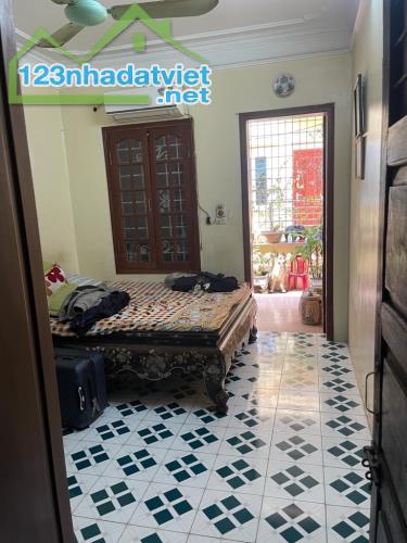 GẤP, CẦU GIẤY, 52m2, 2 mặt ngõ oto, phân lô, KD, ở sướng - 2