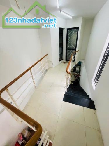 Nhà mới khuôn tiền nhỏ xinh dành cho khách an cư bền vững