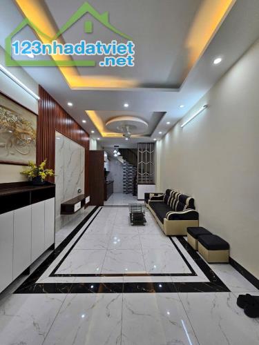 Nhà mới đẹp hiện đại full nội thất cực đỉnh ở sướng