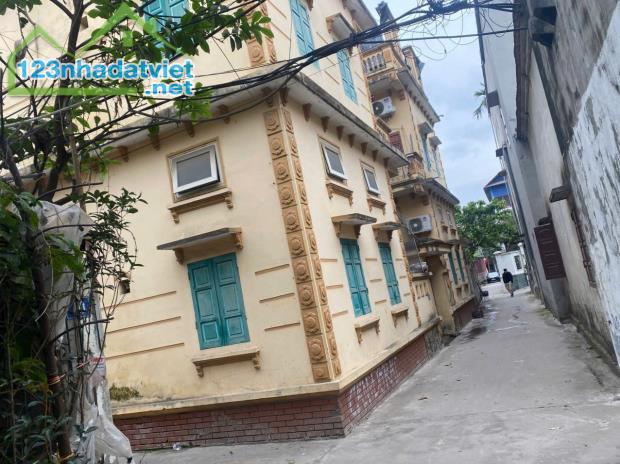 Bán nhà 3 tầng 2 mặt tiền, tổ 3 TT Quang Minh, Mê Linh. Nhà mới. Chỉ việc xách đồ về ở