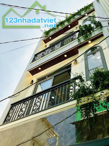 NHÀ GẦN METRO BẢY HIỀN - 105M2, NGANG 10M, 4 TẦNG, HẺM XE HƠI THÔNG,CÁCH 1 CĂN RA MẶT TIỀN
