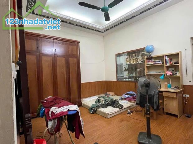 Bán nhà 4 Tầng phố Xã Đàn - Đống Đa - DT74m2 - MT4,6m - Giá 15 tỷ - Sổ đẹp nở hậu