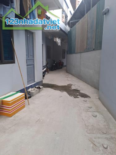 Bá,n Đất Tặng Nhà C4 Tại Vân Canh - Hoài Đức, 63m2 rộng sẵn nhà C4 có sân riêng 20m ra ôtô - 1